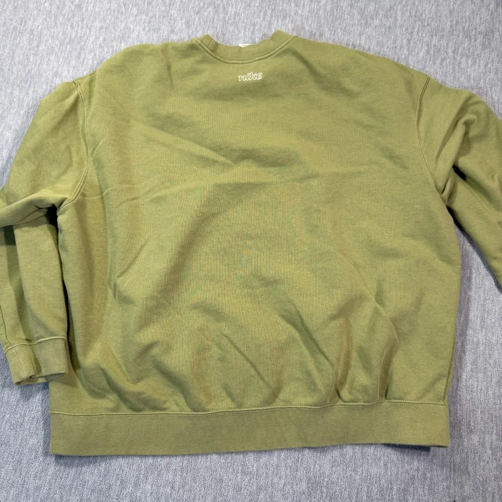 Nike Sweatshirt Men Large Green Dri-Fit Graphic Swoosh Crew Neck Pullover Fleece